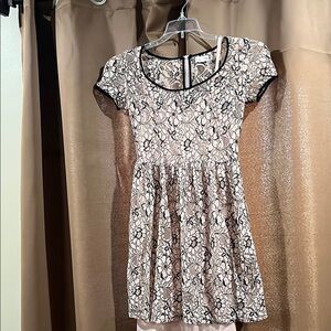 Elegant Black and Cream Lace Dress